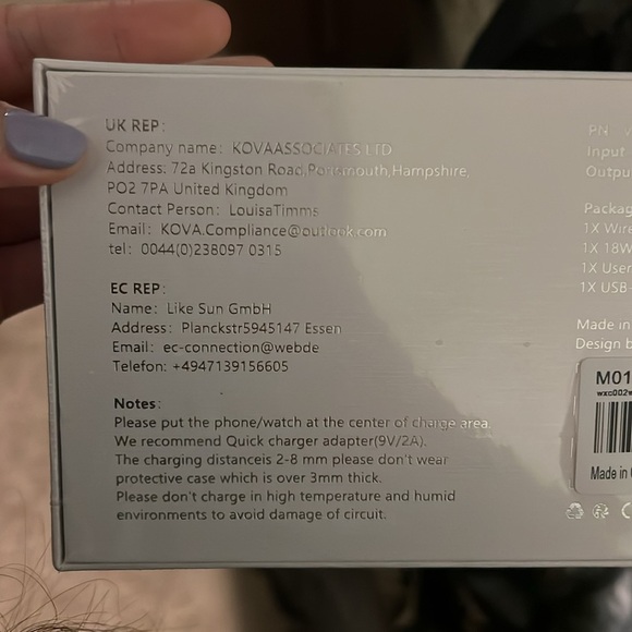 White 3 in 1 Portable Magnetic Wireless Charger - Picture 5 of 5